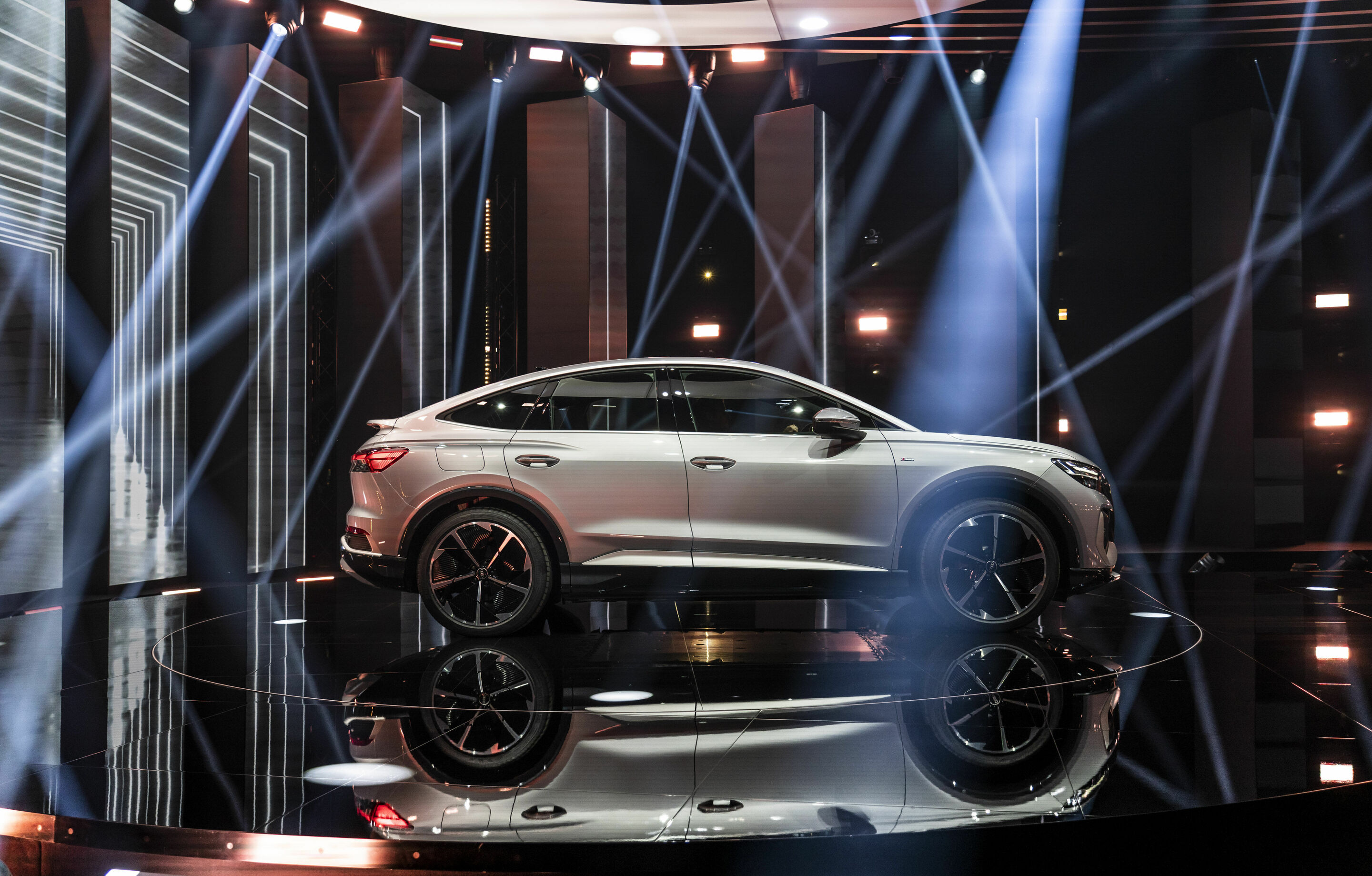 World premiere of the Audi Q4 e-tron: Celebration of Progress