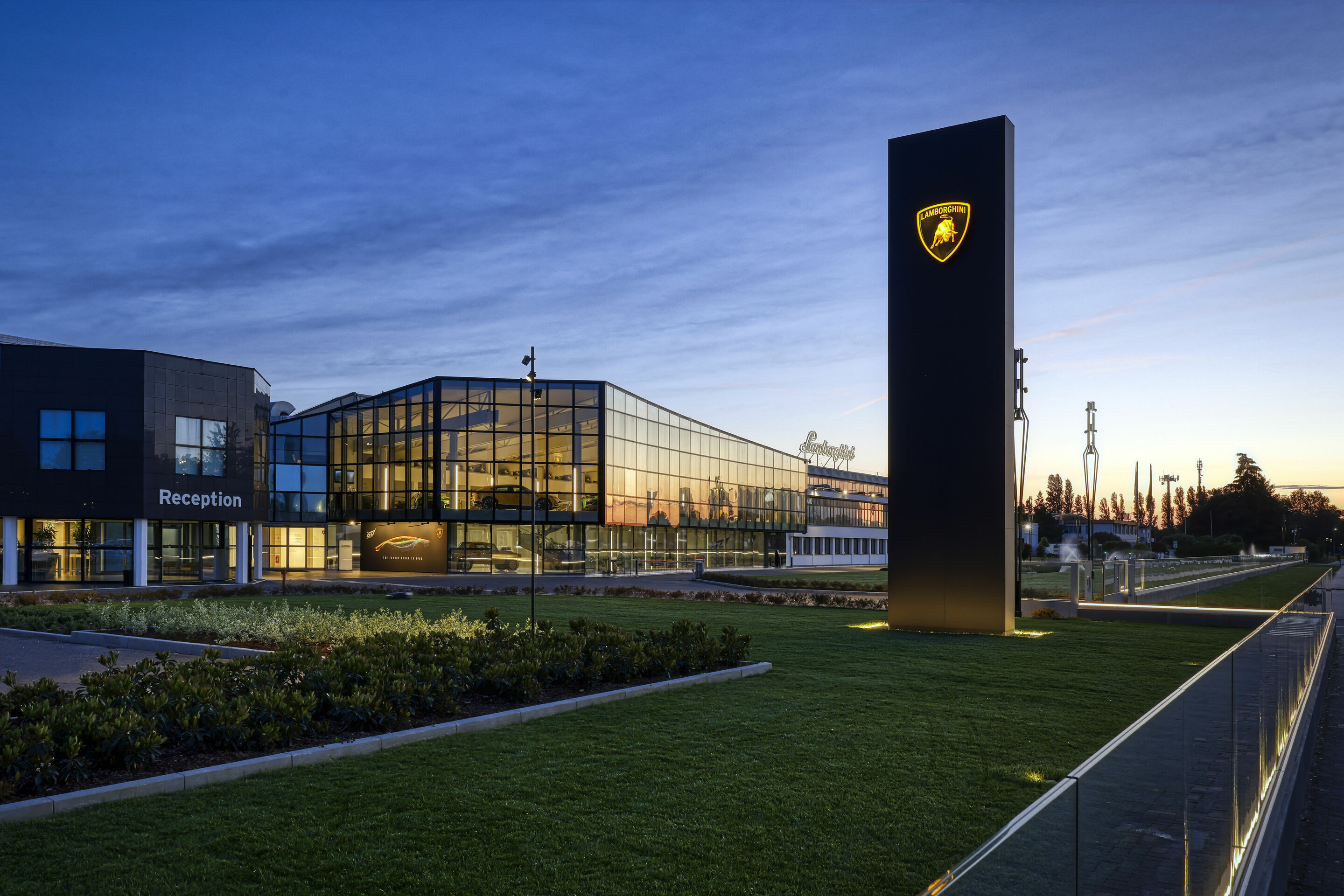 Urus and Huracán lead Automobili Lamborghini’s record results in the first half of 2023