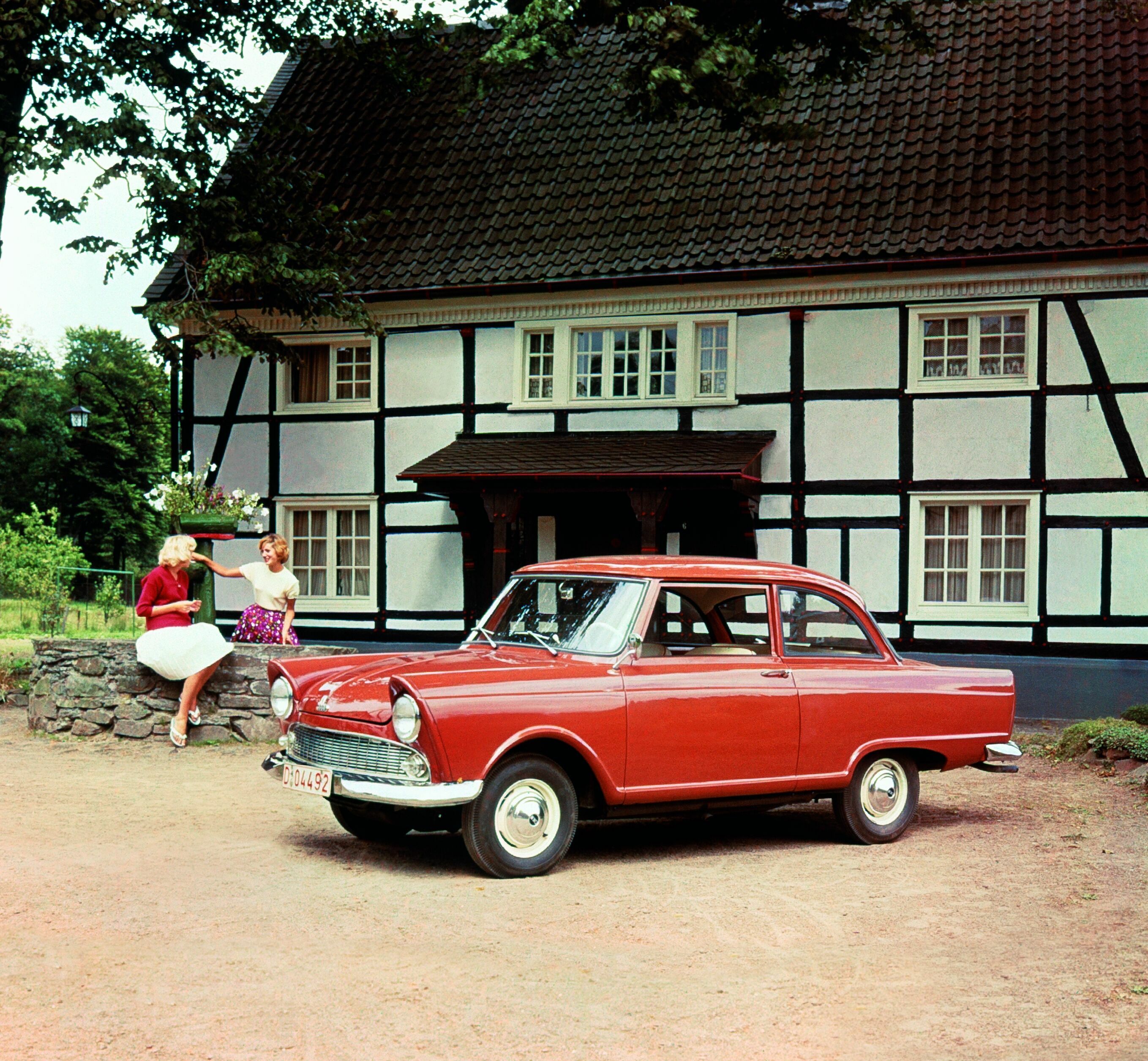 Lecture at the Audi museum mobile: The history of the Auto Union plant