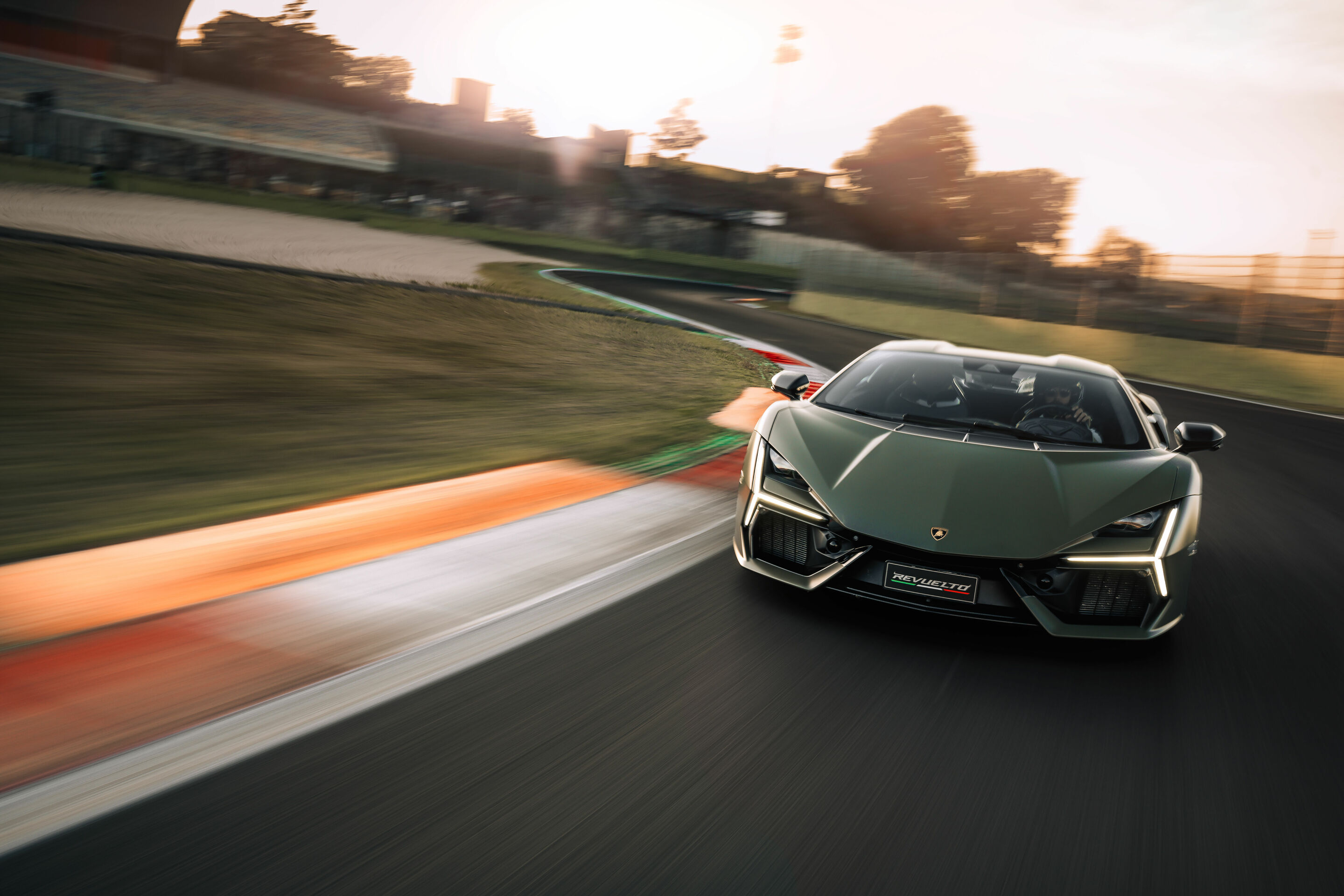 Automobili Lamborghini closes 2023 by setting unprecedented records